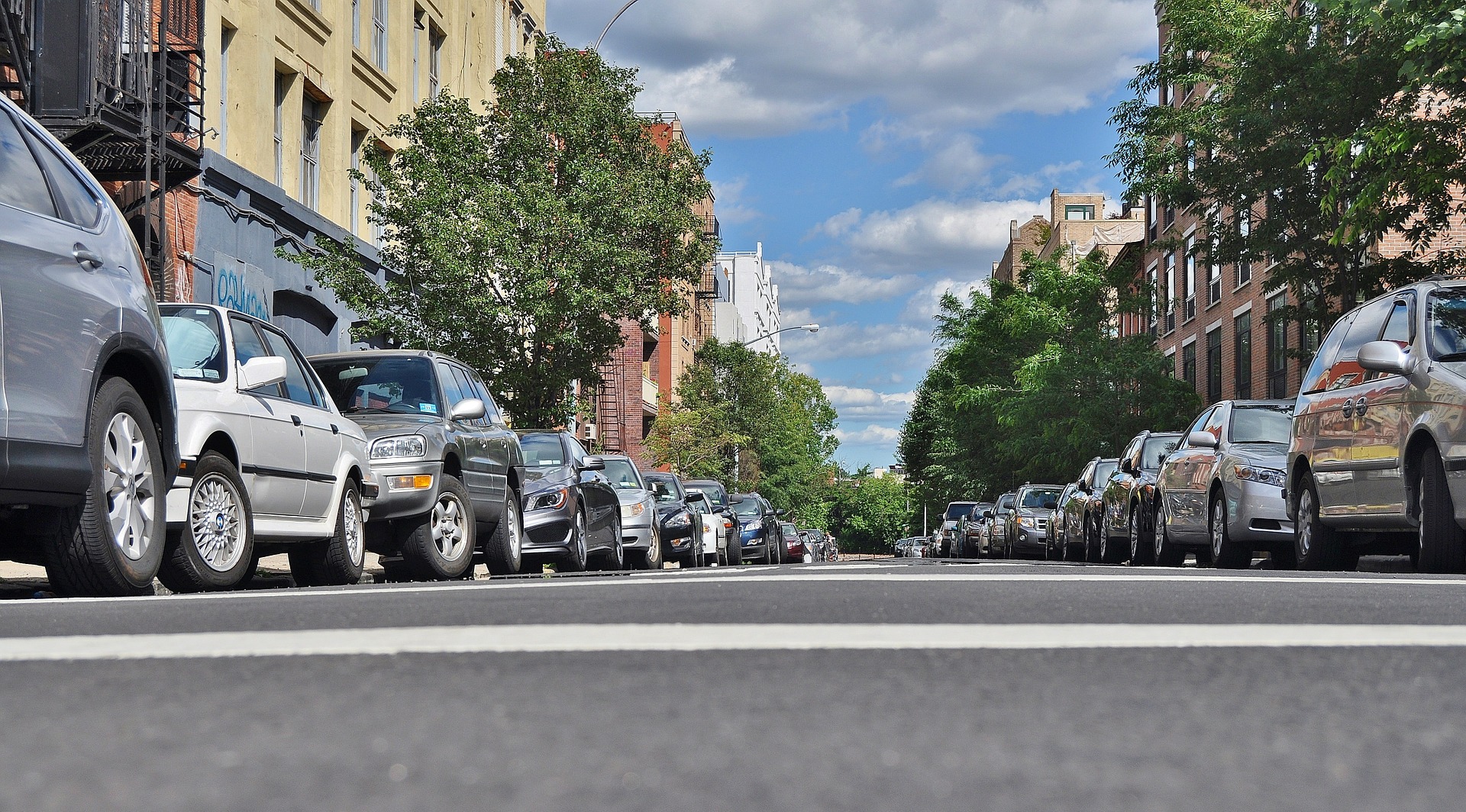 parking-369381_1920